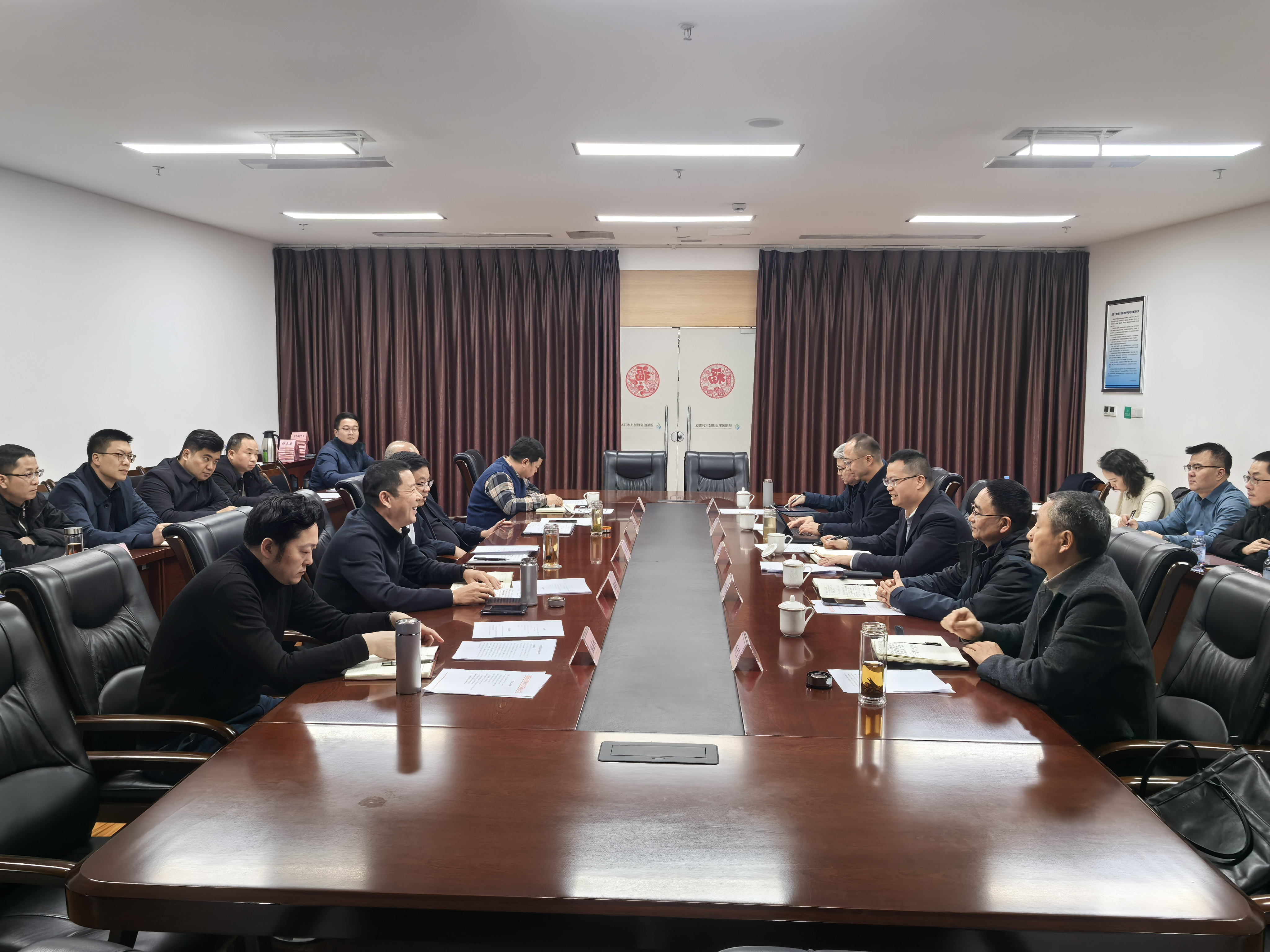【攜手并進(jìn)，共創(chuàng)未來(lái)】德陽(yáng)發(fā)展集團(tuán)拜訪(fǎng)德陽(yáng)經(jīng)開(kāi)區(qū)共商深度合作與發(fā)展